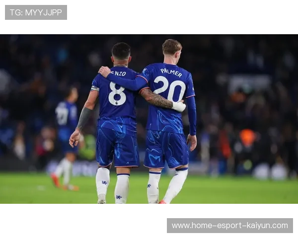 切尔西边路送入威胁球，帕尔默低射扩大比分