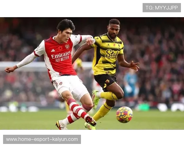 富安健洋右路倒三角回给中路形成射门